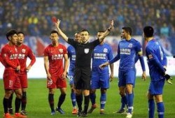 足坛最新爆料新闻直播视频,直播视频揭秘球星转会内幕